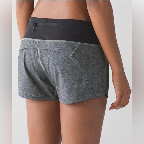 Lululemon Run Times Short- Heathered Printed Grey Deep Coal/Black Size 10 - Picture 1 of 8